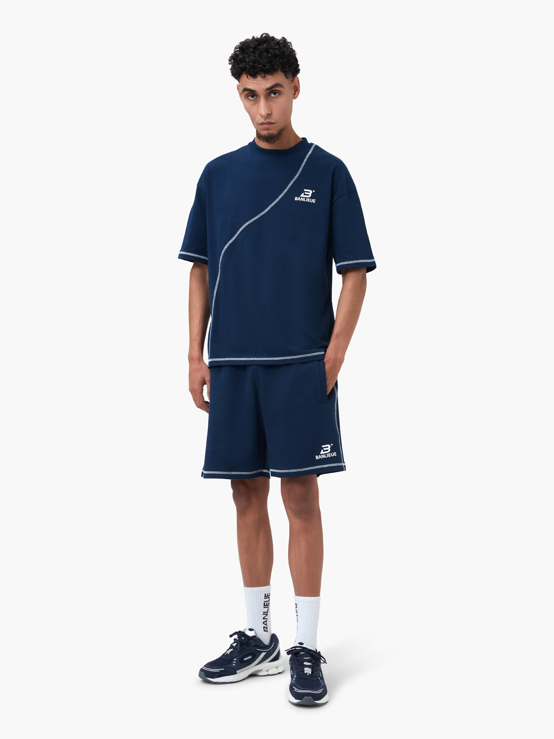 CONTRAST STITCH T-SHIRT | NAVY / WHITE