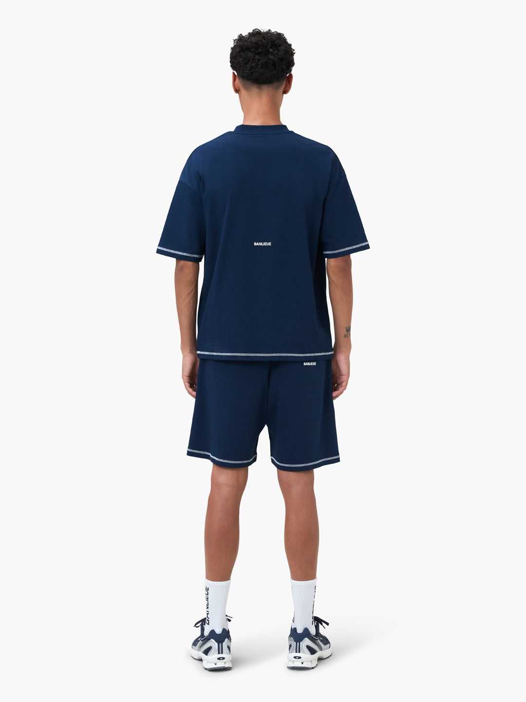 CONTRAST STITCH T-SHIRT | NAVY / WHITE