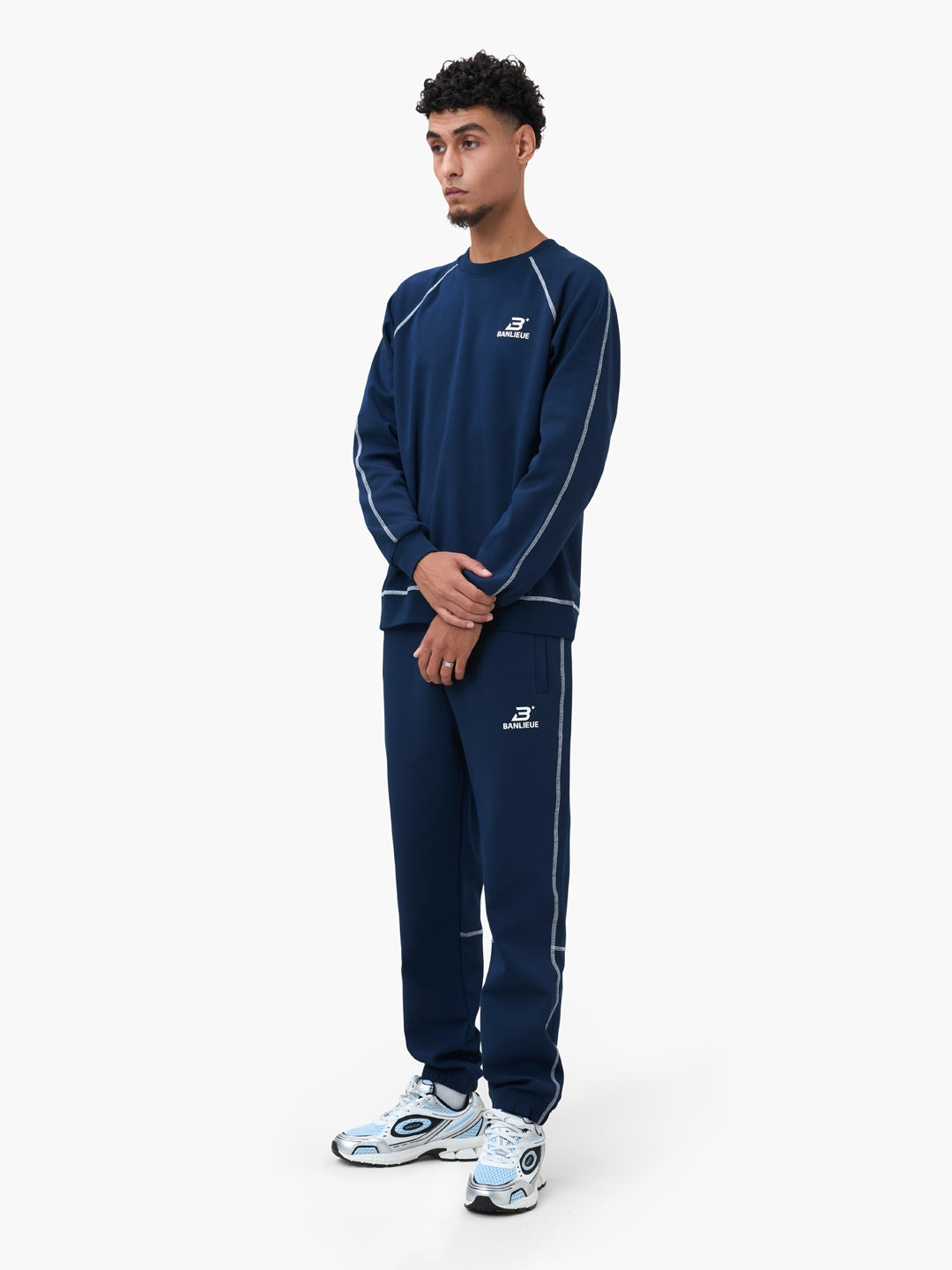CONTRAST STITCH SWEATER | NAVY / WHITE