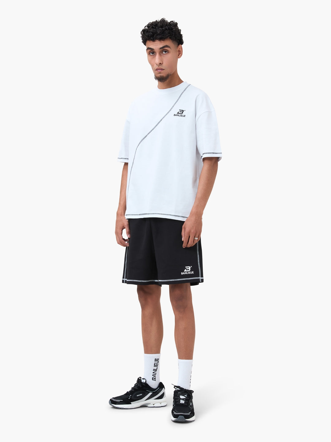 CONTRAST STITCH SHORTS | BLACK / WHITE