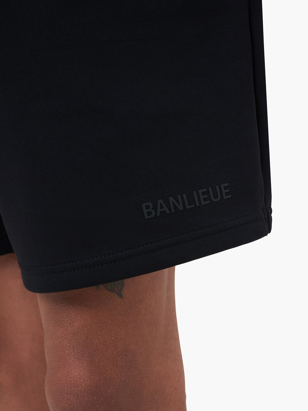 SCRIPT SHORTS | BLACK