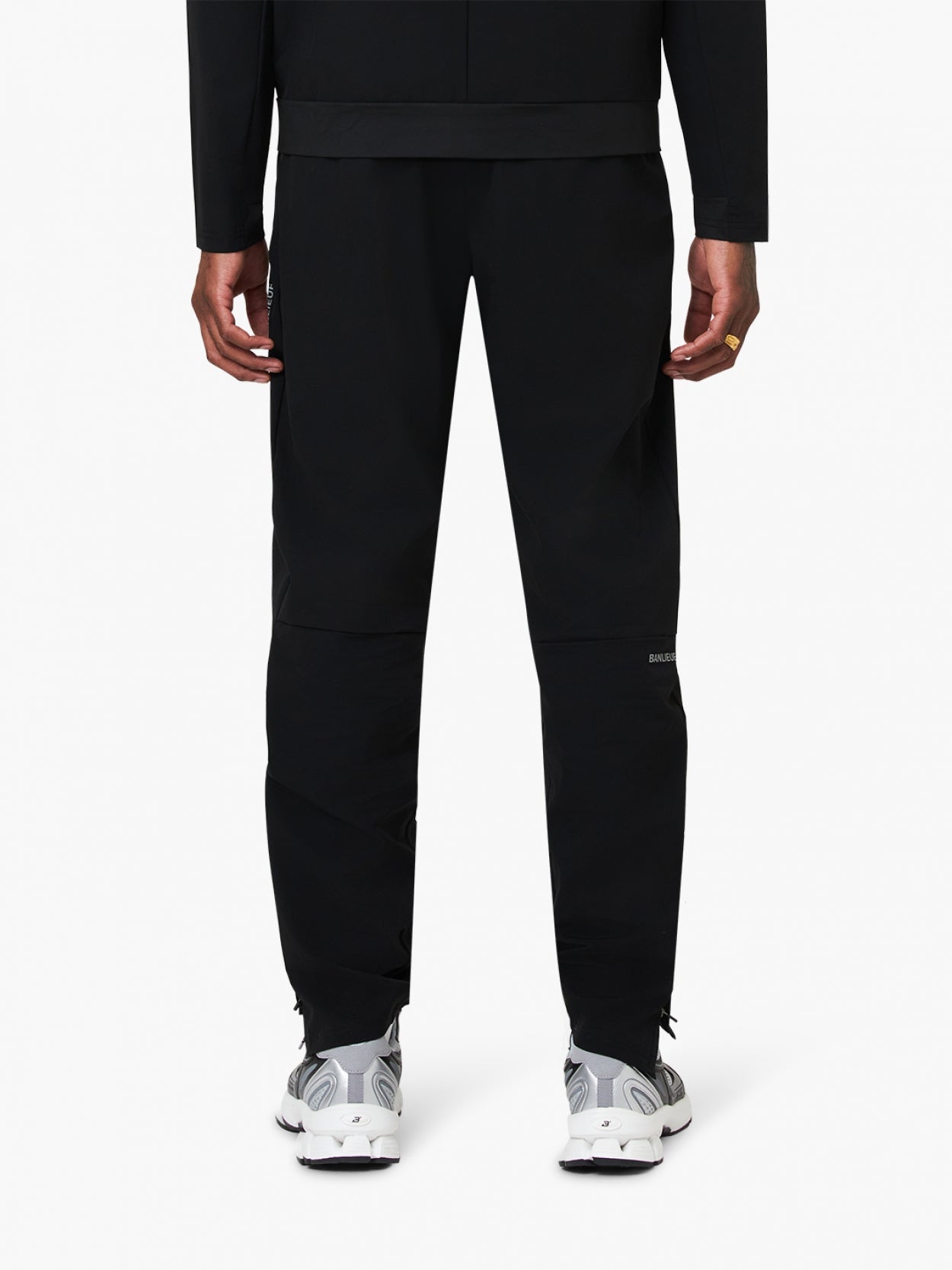 PERFORMANCE + TRACKPANTS | BLACK