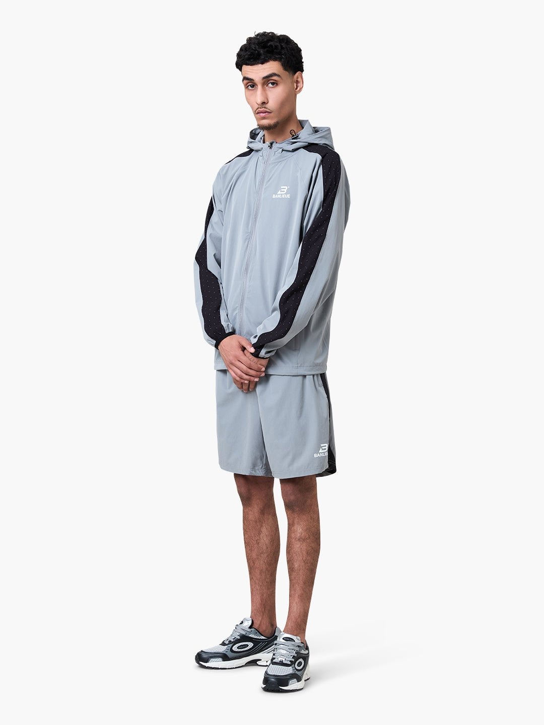 PERFORMANCE HOODED TRACKTOP | GREY