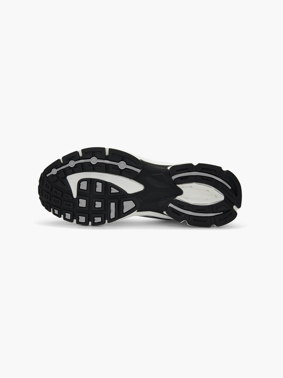 THE RUNNER+ | CORE WHITE / METALLIC SILVER / CORE BLACK